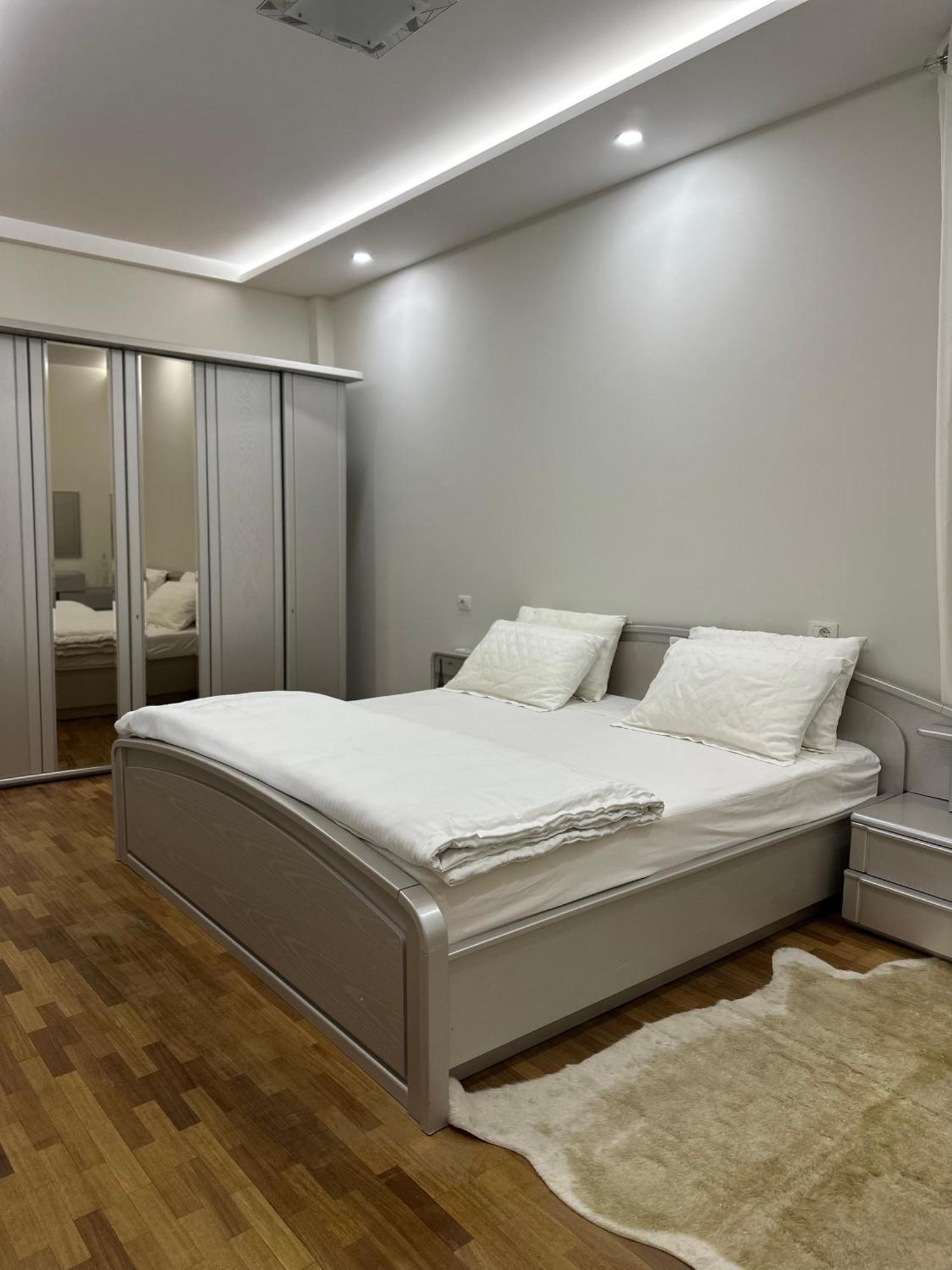 Dry Lake Apartment ติรานา ภายนอก รูปภาพ